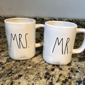 RAE DUNN Mr & Mrs coffee mug set